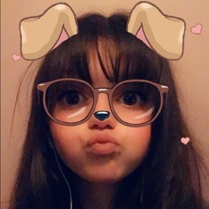 Meet your Posher, Cassie